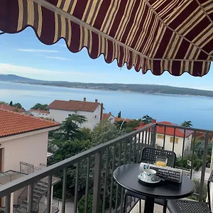 https://apartments-julija.primorje-gorskikotar.com